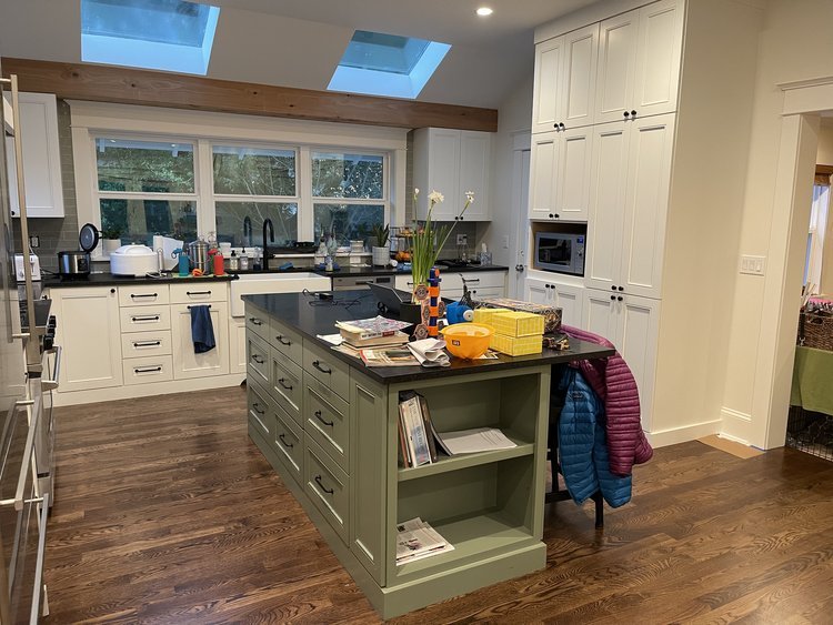 Should You Repaint Your Cabinets Or Replace Them?