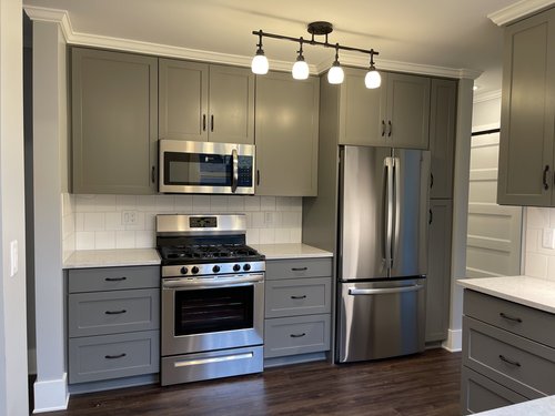 black_star_homes_cabinetpainters13.jpg