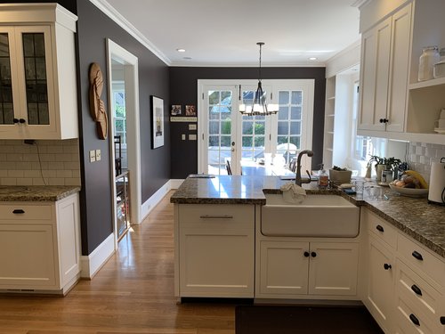 black_star_homes_cabinetpainters29.jpg